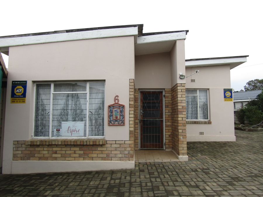 4 Bedroom Property for Sale in Humansdorp Eastern Cape
